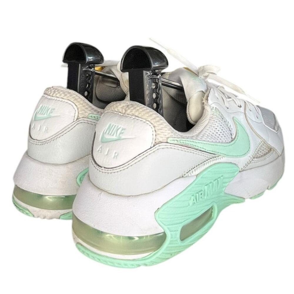 Womens Nike Air Max Excee FZ3769-100 Leather Athletic Sneaker Size 8.5 White - Picture 4 of 6